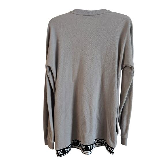 The North Face Womens Gray Thermal pullover Logo Waist Band Size M Waffle Knit - Picture 4 of 6